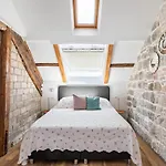 Petrova Attic