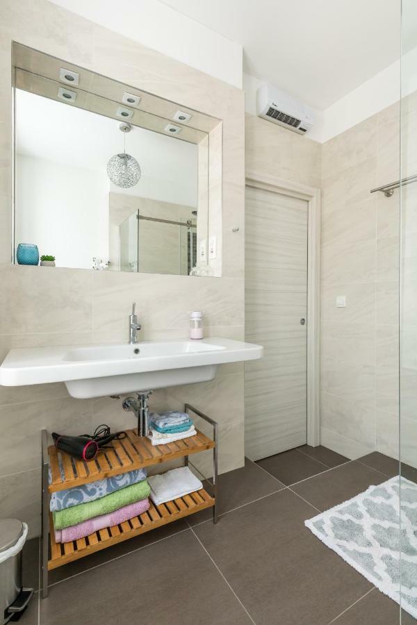Petrova Attic Appartement
